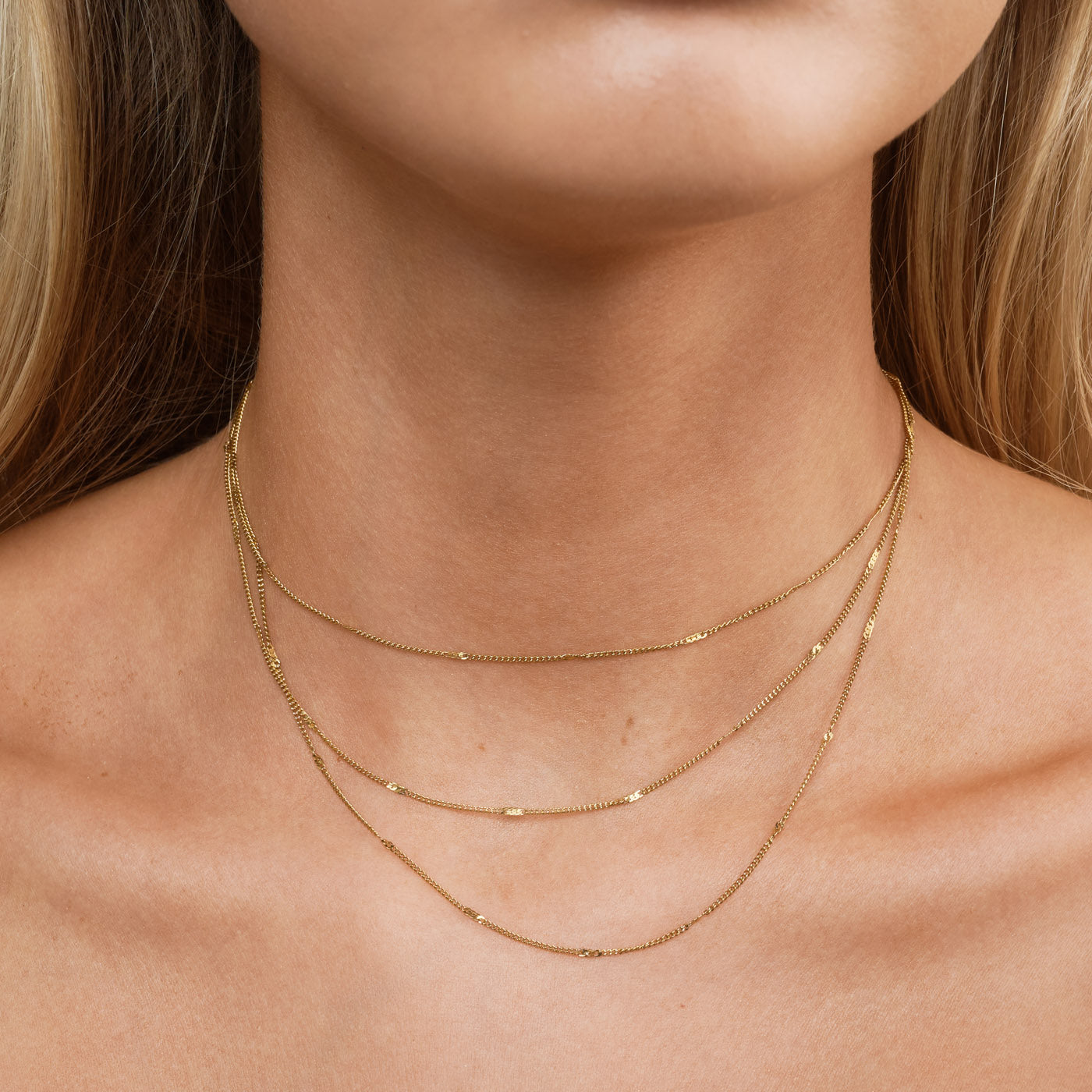 MIKA-MULTI CHAIN NECKLACE STAINLESS STEEL-GOLD