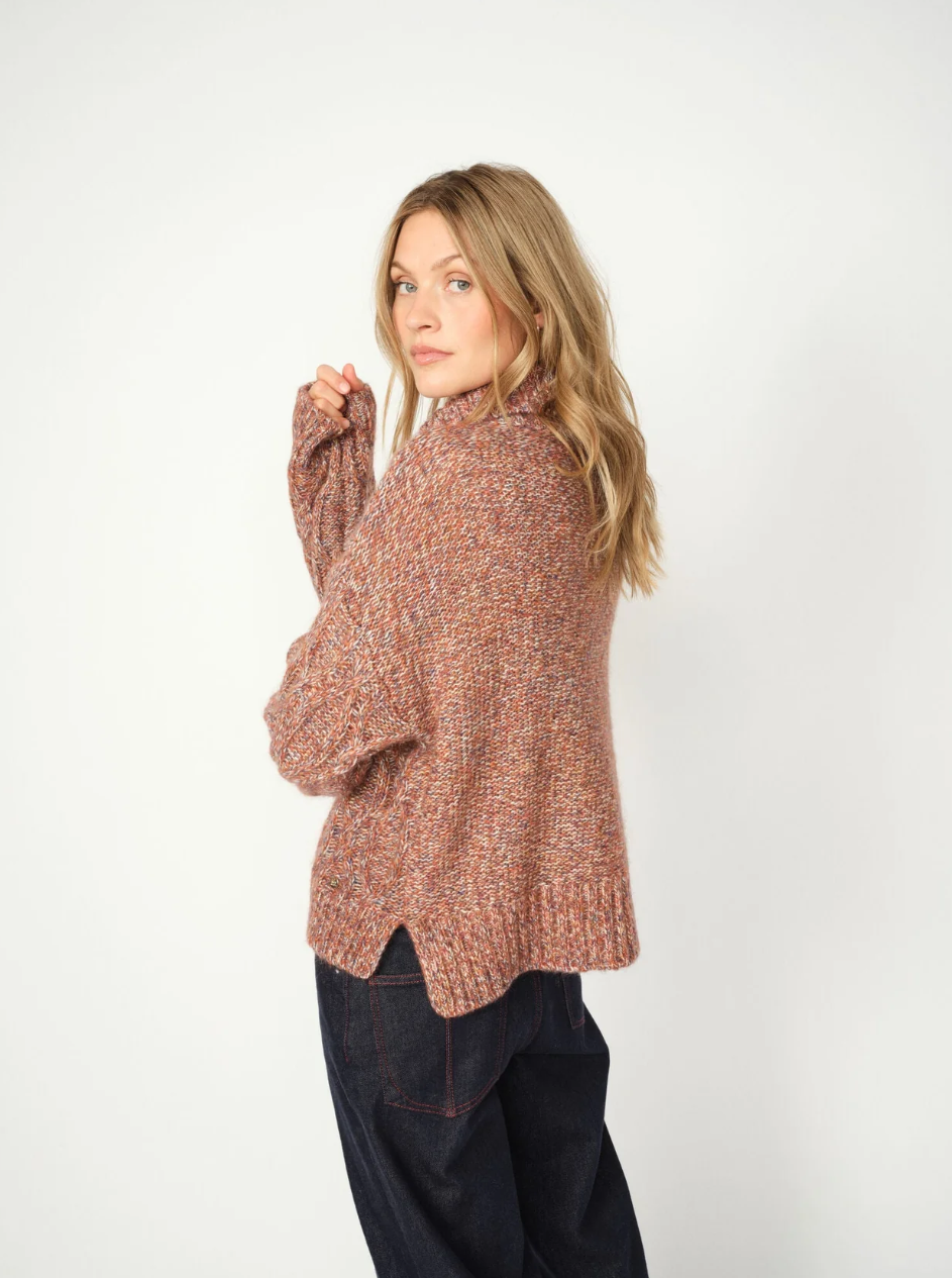 MMKelsey Highneck Knit Fudge