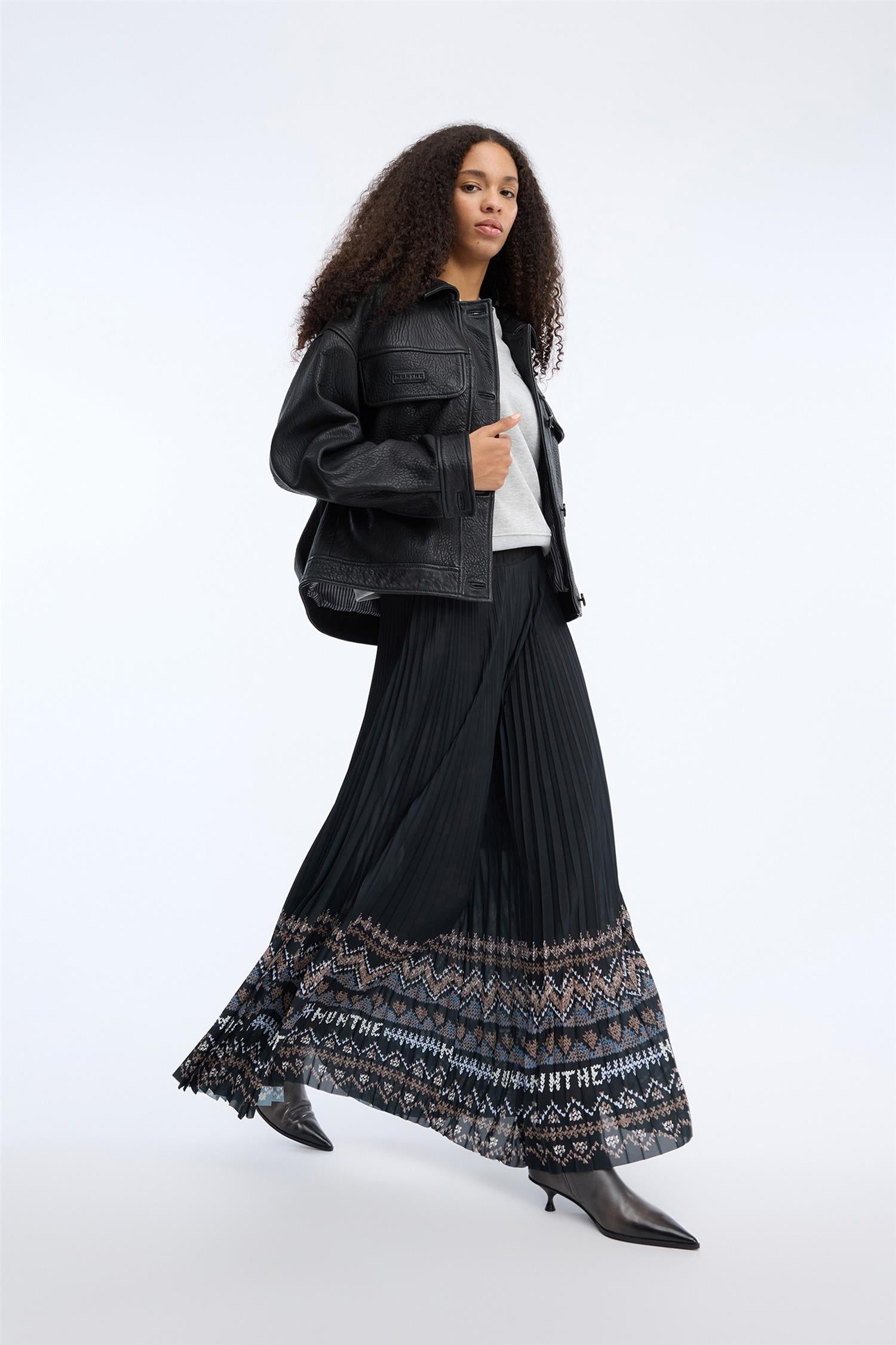 Taulla Skirt Print Black AW-26