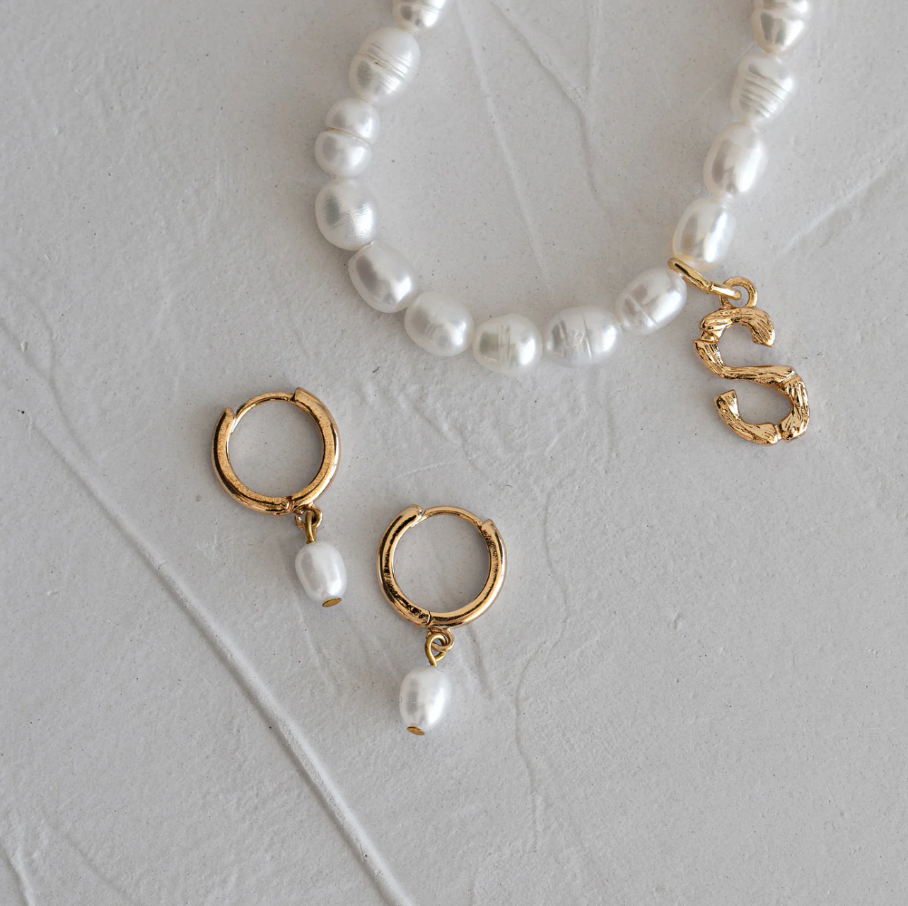 Pearl Necklace & Earrings Gift set Gold