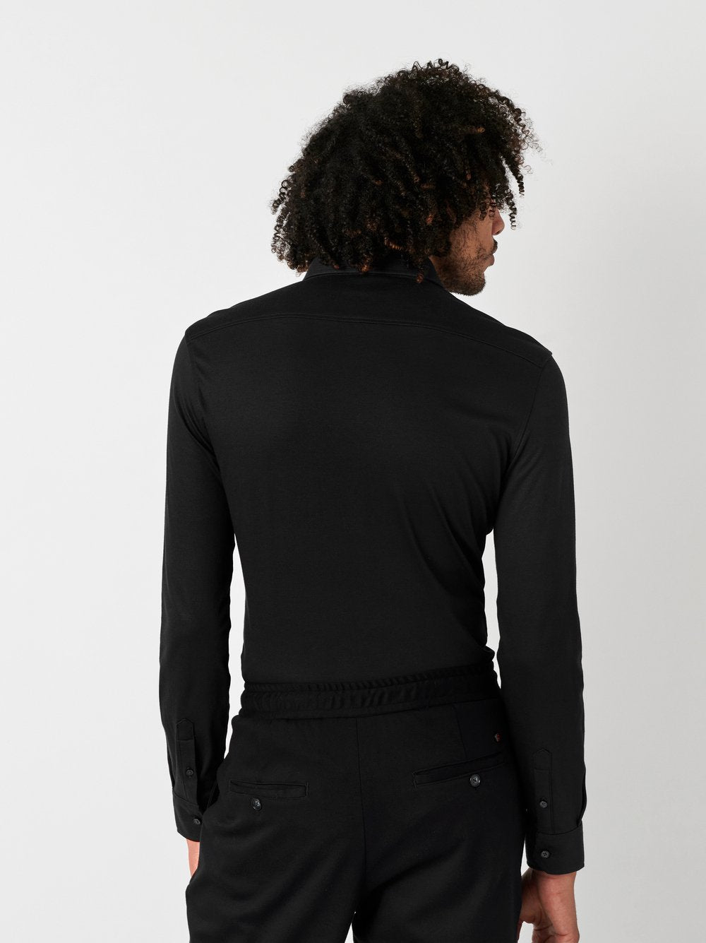 Essential Hai 1/1 Solid Black