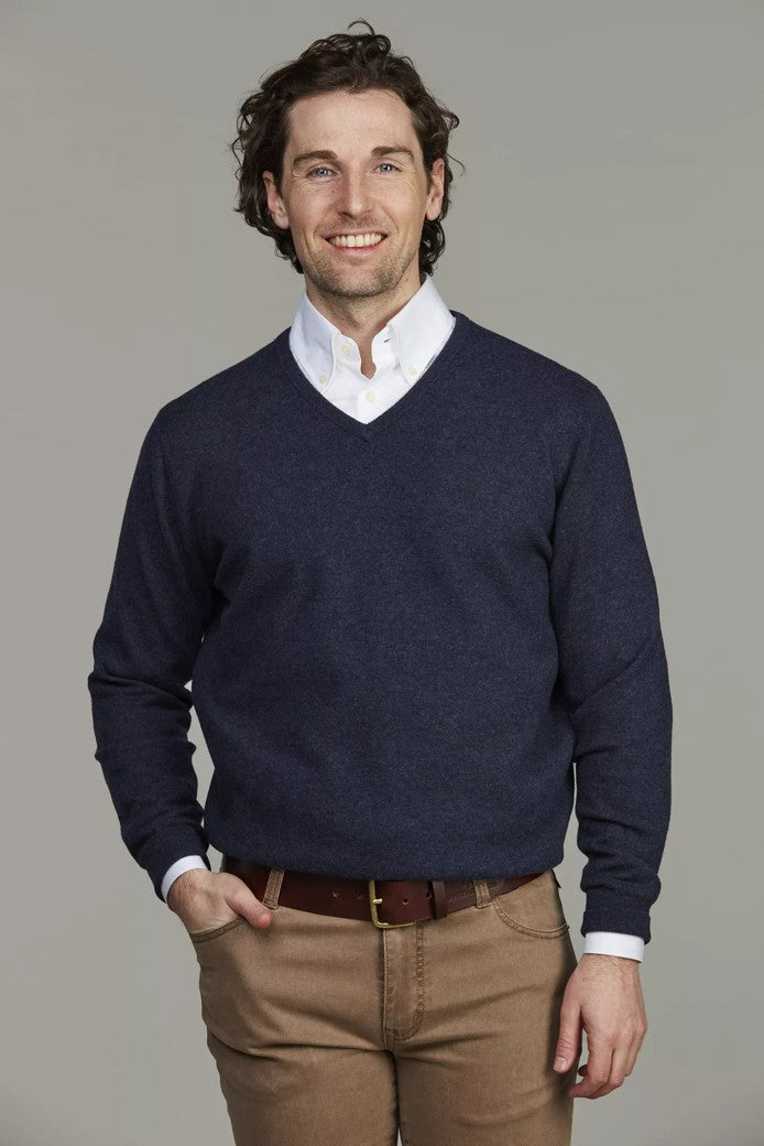 Geelong Knitted V-Neck Sweater Dark Blue
