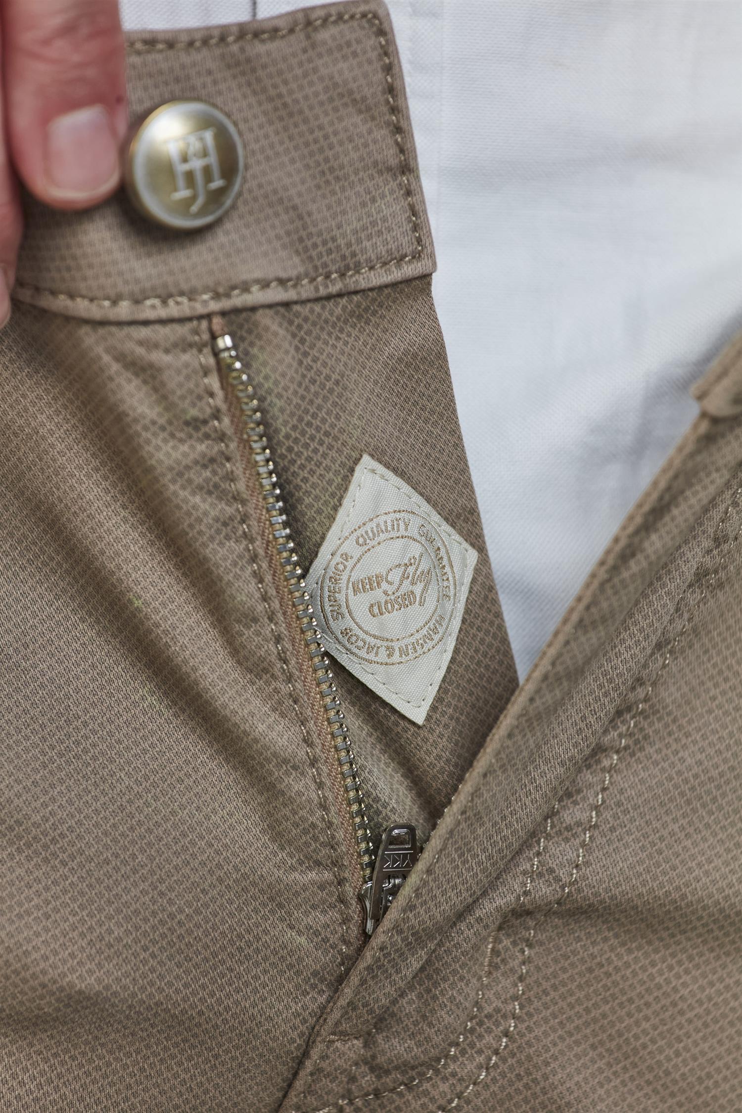 5-PKT Cut`n Sew Fiji Print Beige