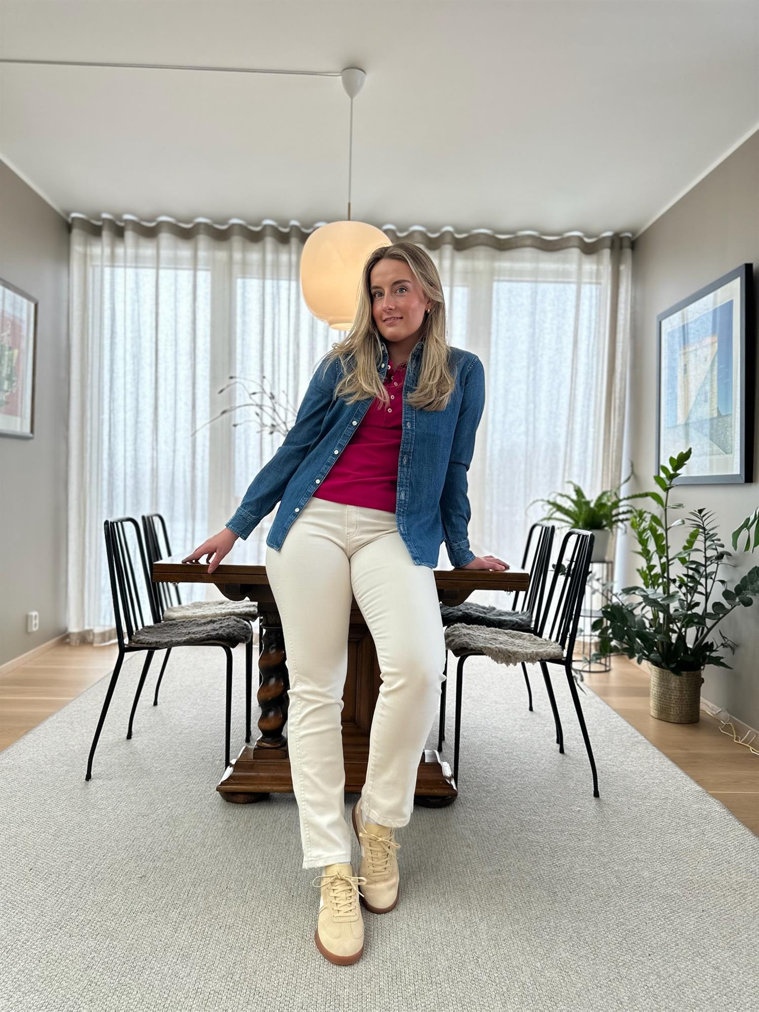 Malena F Megalia Crudo