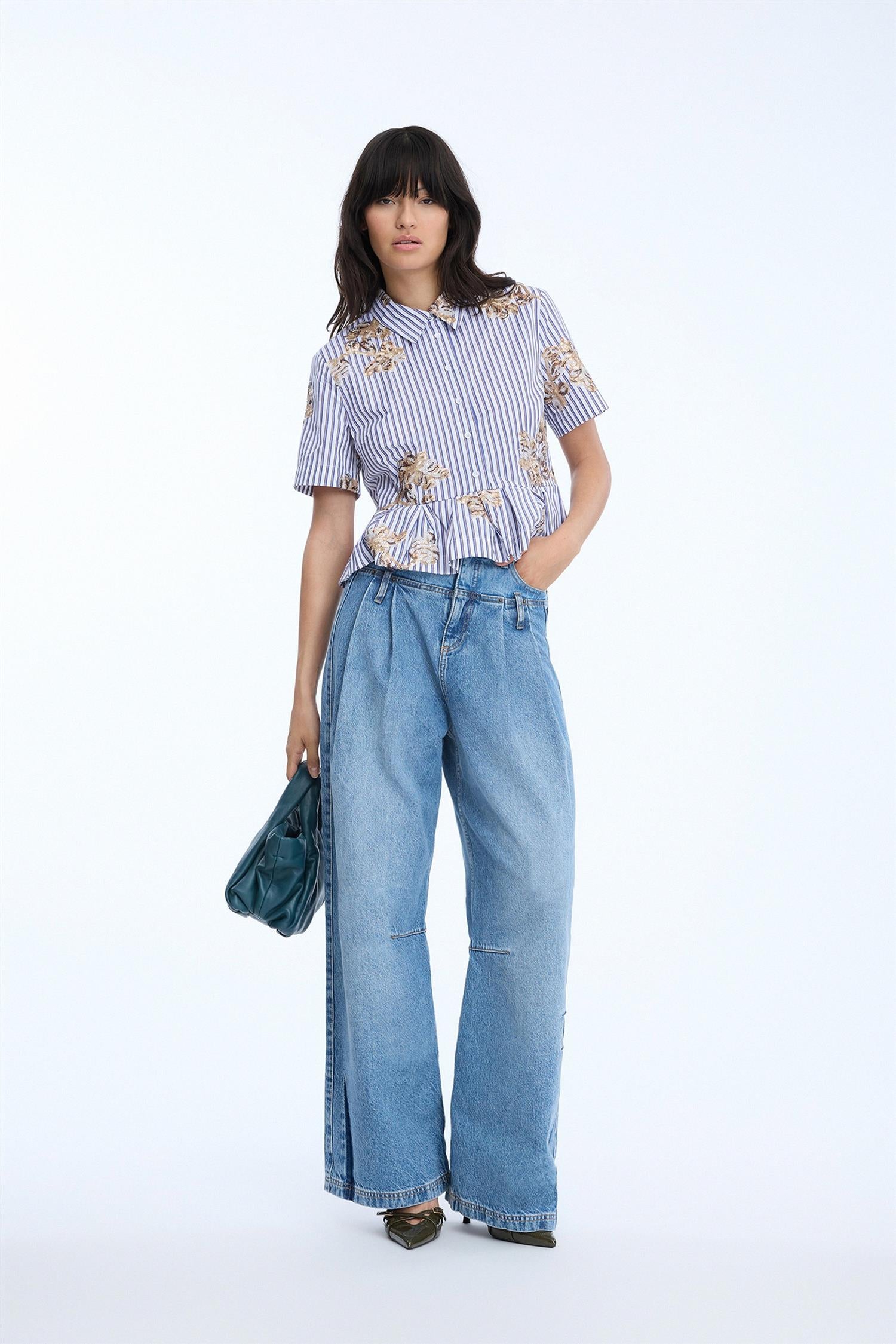 Nuriana Shirt Stripe White