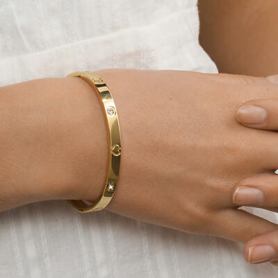 GIA-CRYSTAL HEART BANGLE BRACELET STAINLESS-GOLD