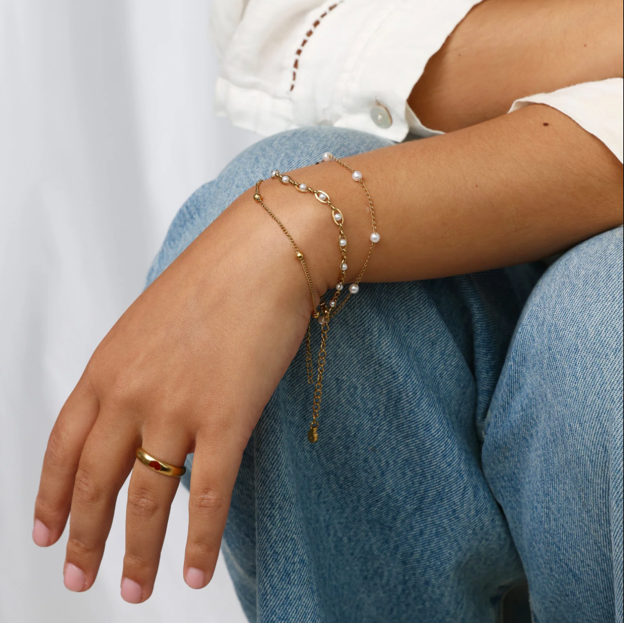 Lo layered chain bracelet gold
