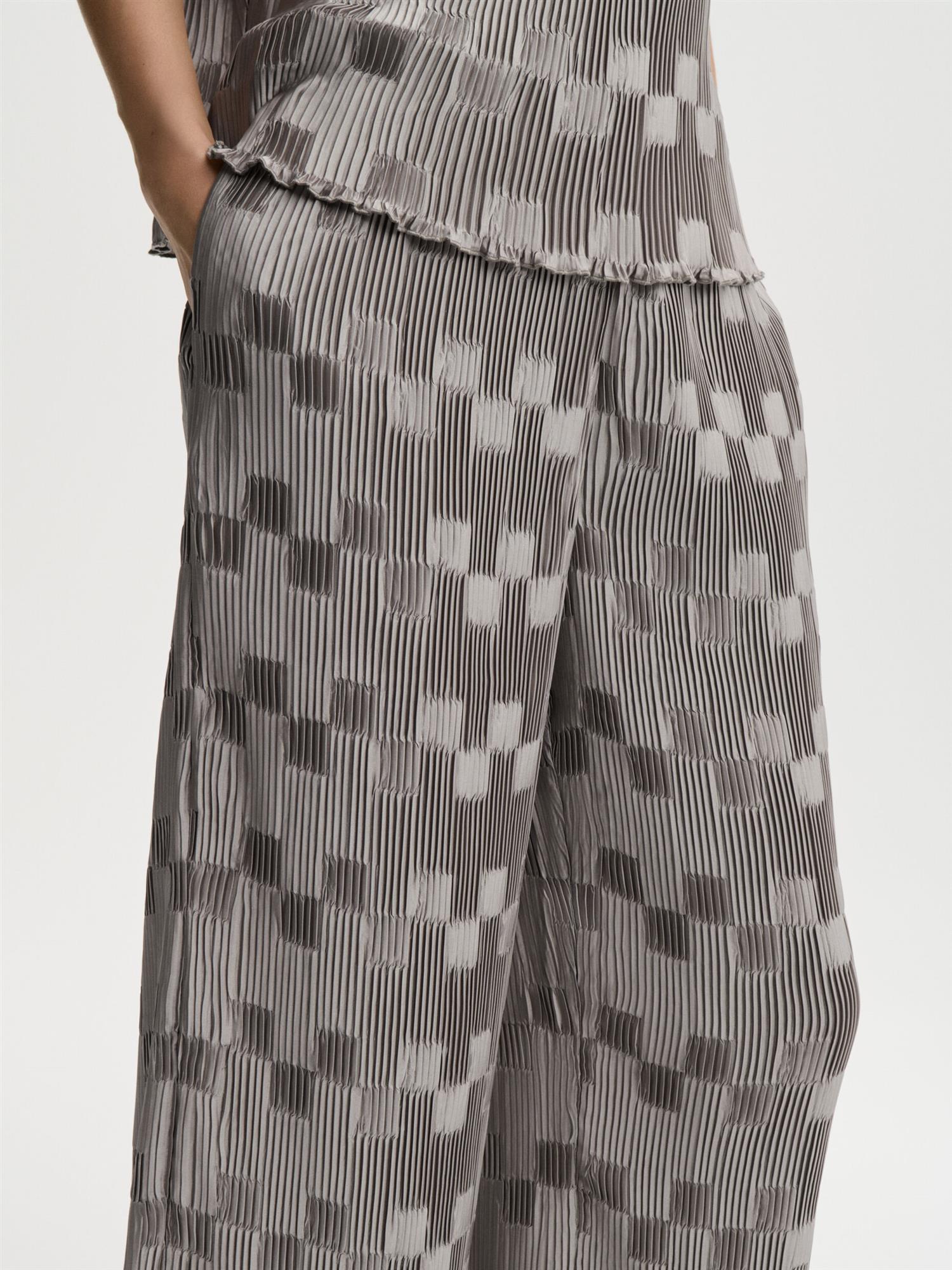 Letita Paloma Grey